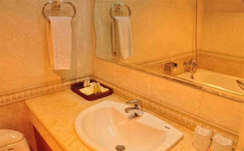 Yak Hotel ลาซา ภายนอก รูปภาพ